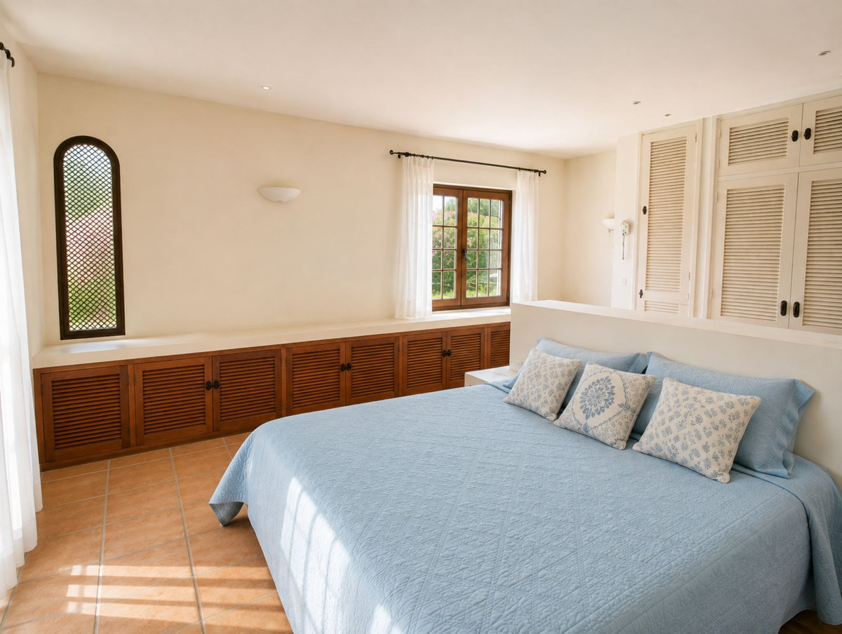 Finca - Cortijo te koop in Estepona | 4 slaapkamers H5460985