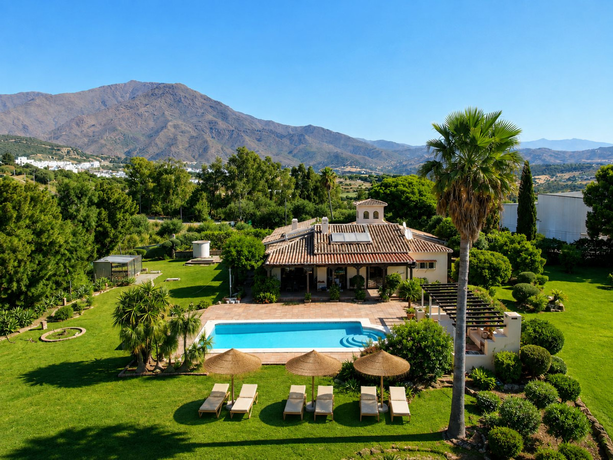 Finca - Cortijo te koop in Estepona | 4 slaapkamers H5460985