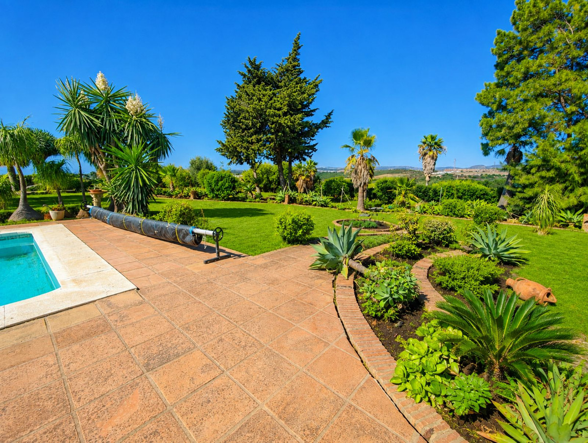 Finca - Cortijo te koop in Estepona | 4 slaapkamers H5460985