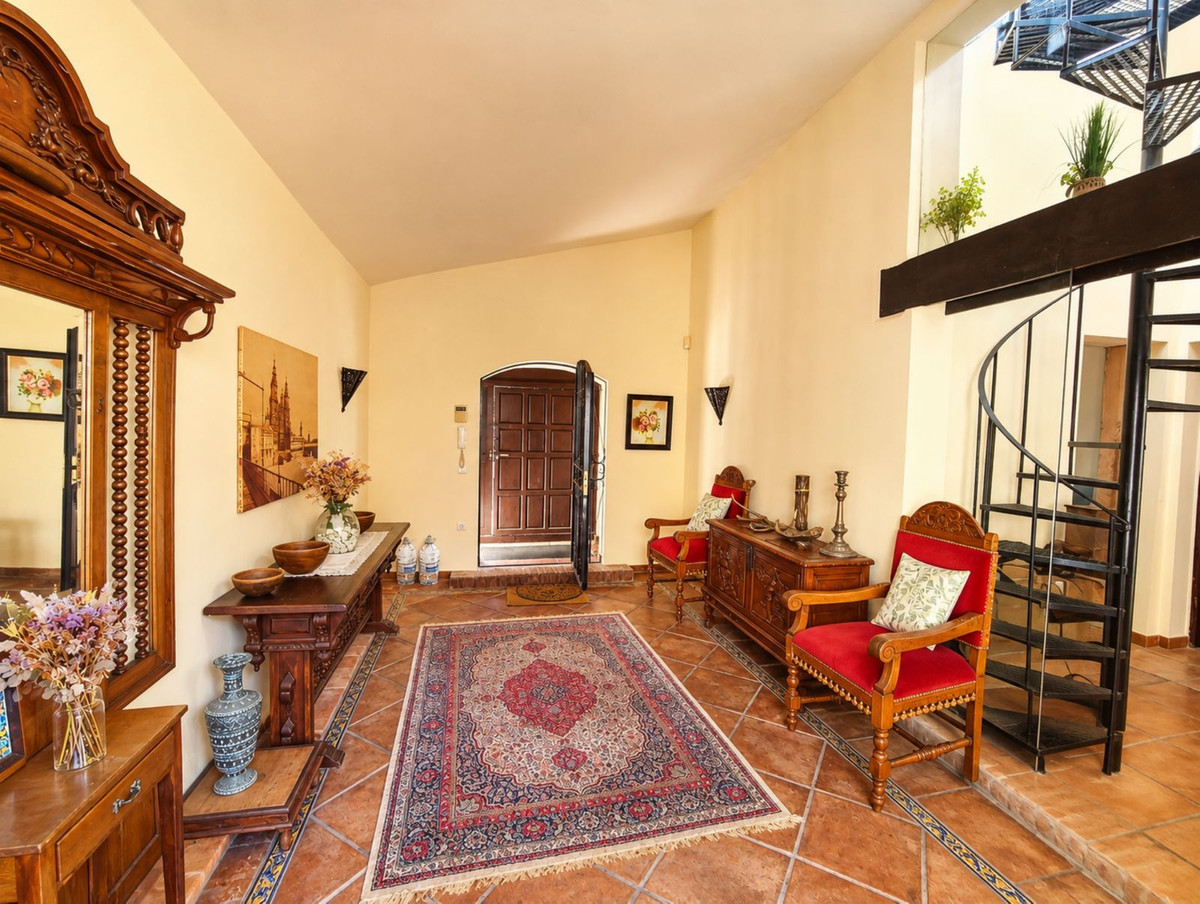 Finca - Cortijo te koop in Estepona | 4 slaapkamers H5460985