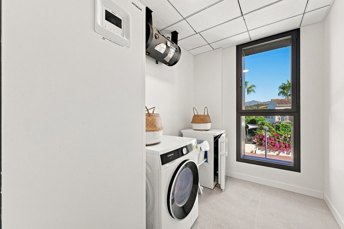 Huis te koop in Estepona | 3 slaapkamers H5461537