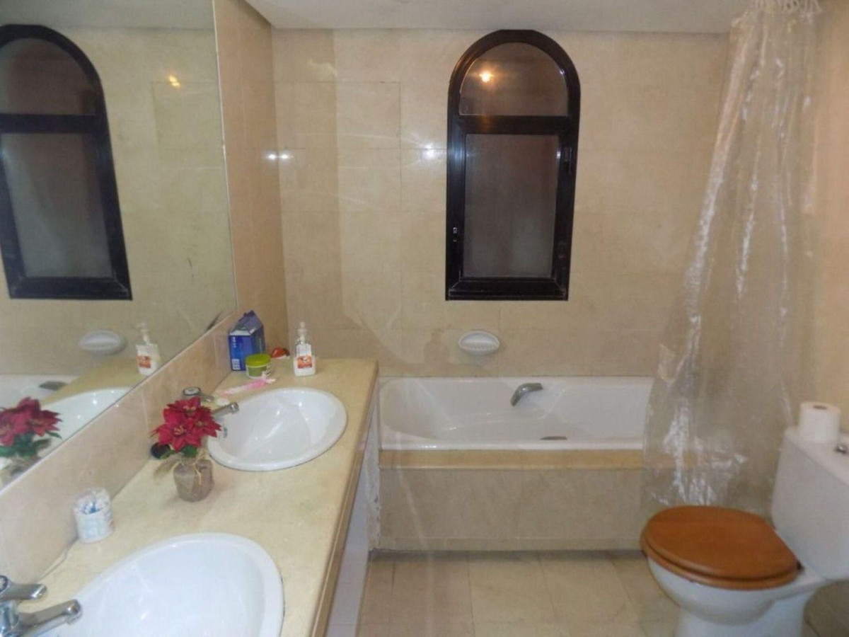 Huis te koop in Estepona | 3 slaapkamers H5461546