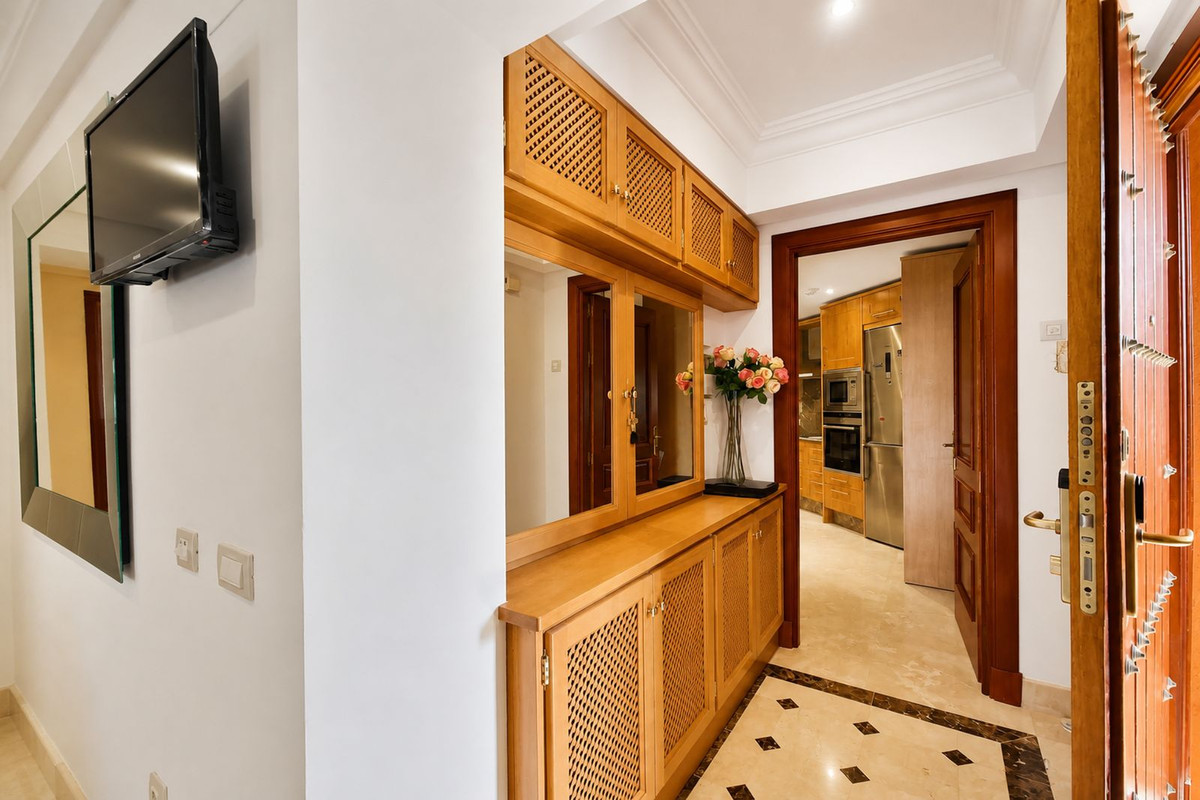 Appartement te koop in Estepona | 3 slaapkamers H5462002