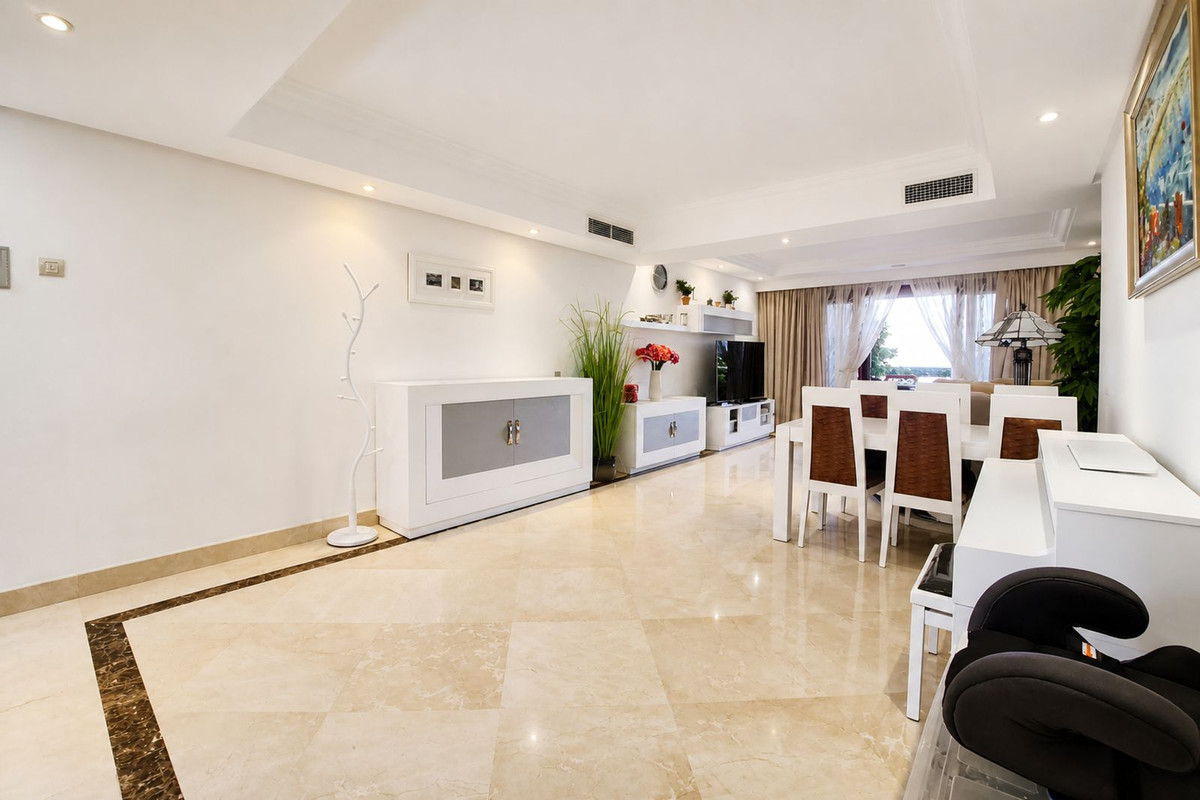 Appartement te koop in Estepona | 3 slaapkamers H5462002