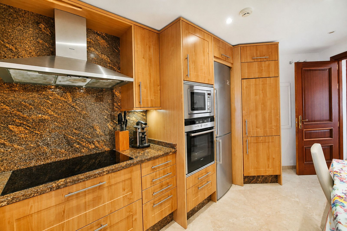 Appartement te koop in Estepona | 3 slaapkamers H5462002