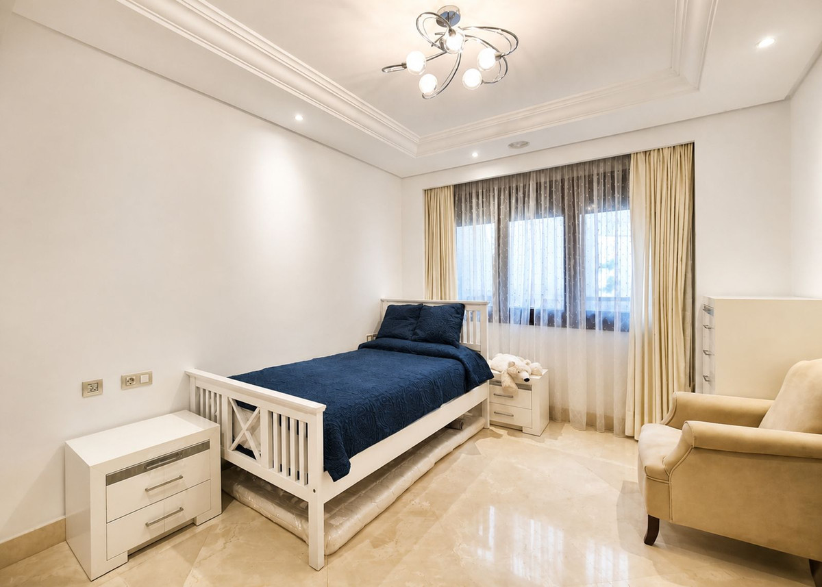 Appartement te koop in Estepona | 3 slaapkamers H5462002