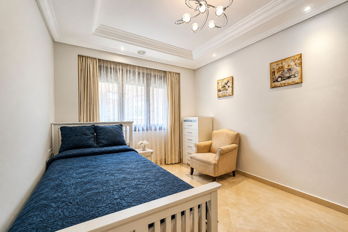 Appartement te koop in Estepona | 3 slaapkamers H5462002