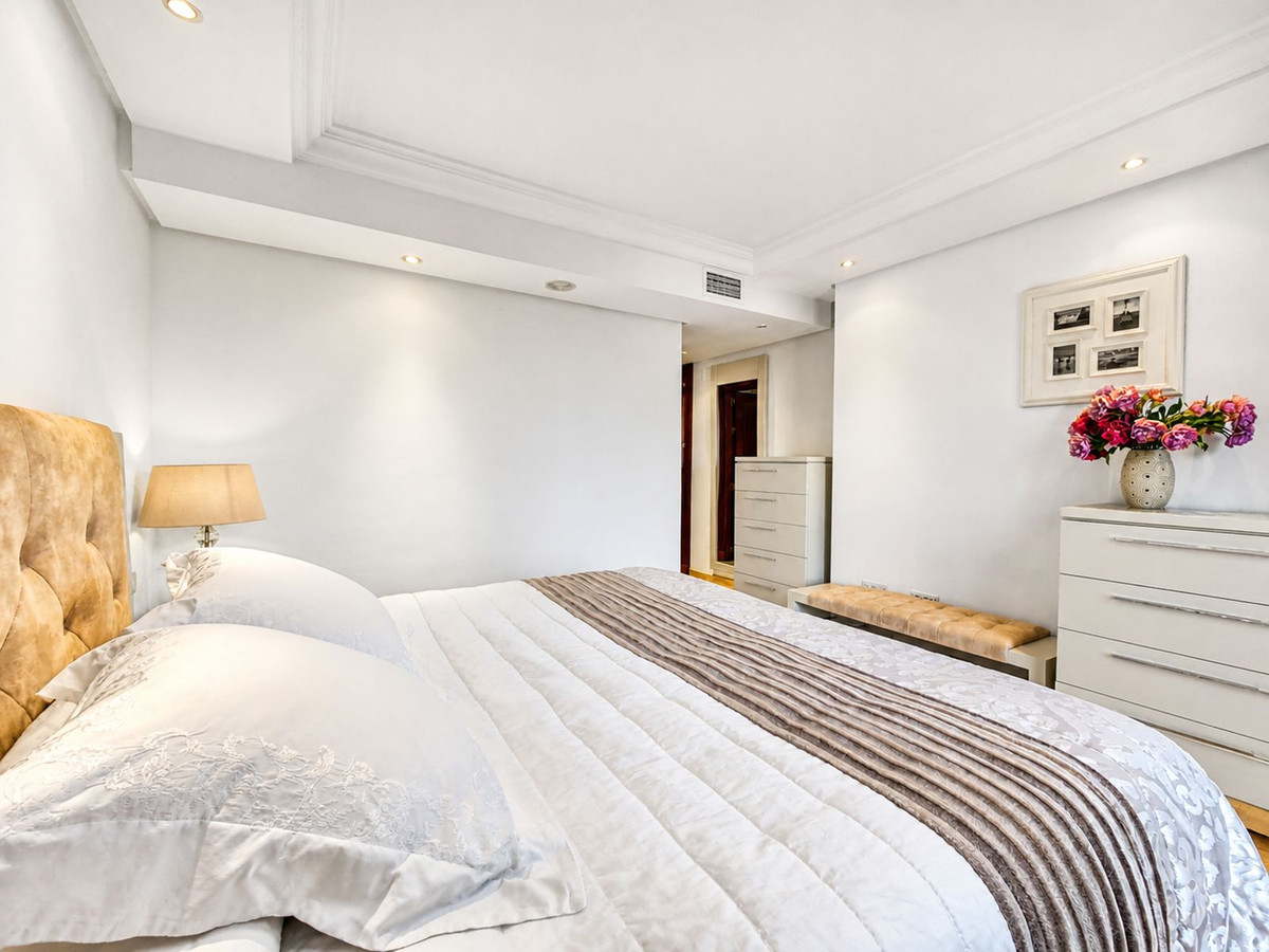 Appartement te koop in Estepona | 3 slaapkamers H5462002