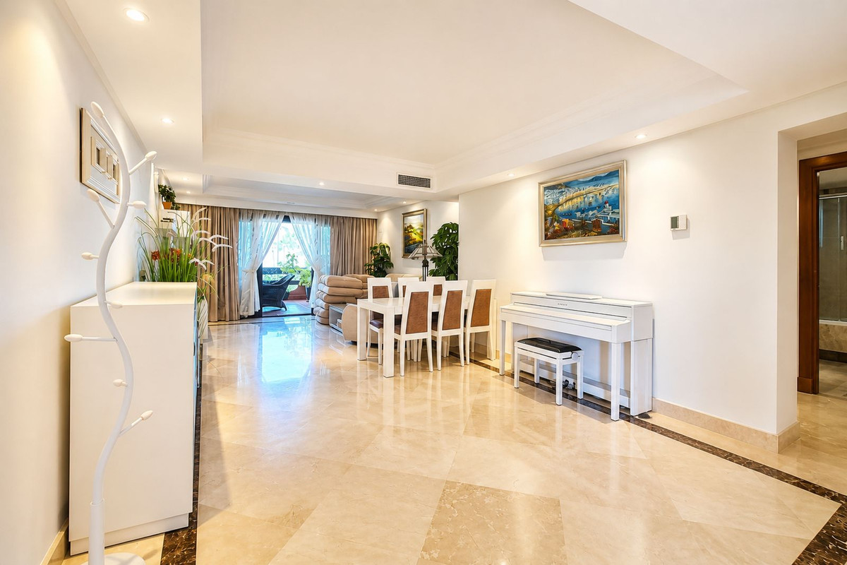 Appartement te koop in Estepona | 3 slaapkamers H5462002