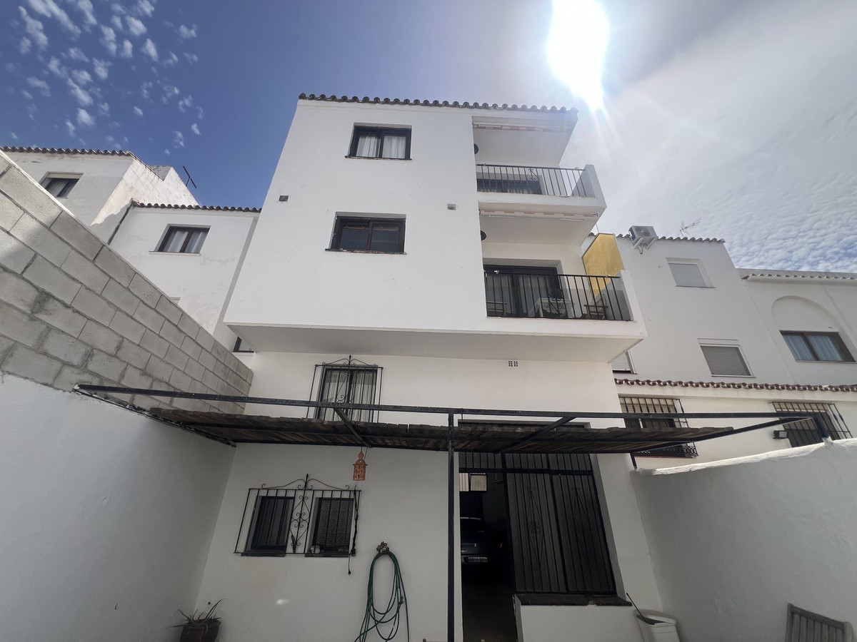 Finca - Cortijo te koop in Estepona | 4 slaapkamers H5462314