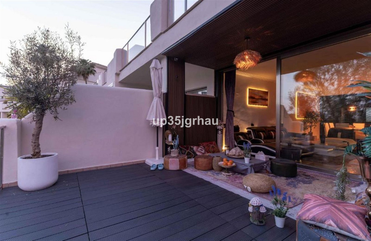 Huis te koop in Estepona | 2 slaapkamers H5462881