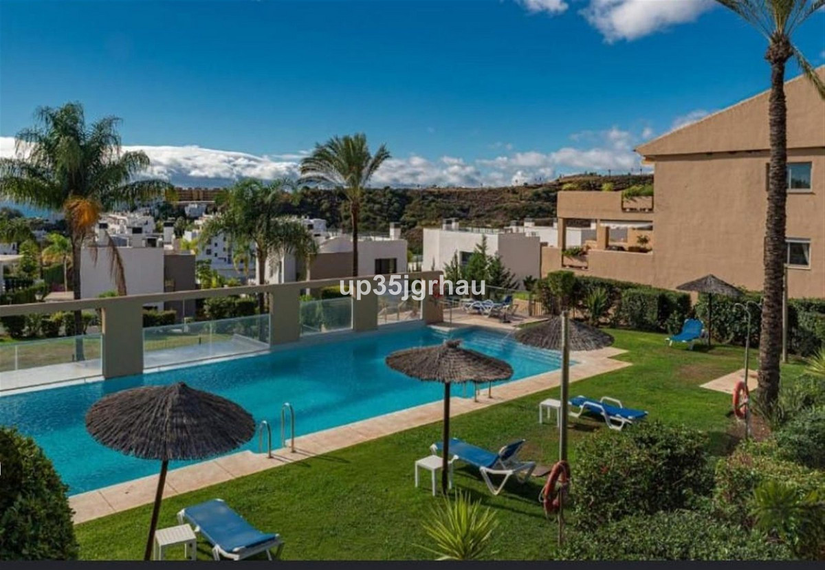 Huis te koop in Estepona | 2 slaapkamers H5462881