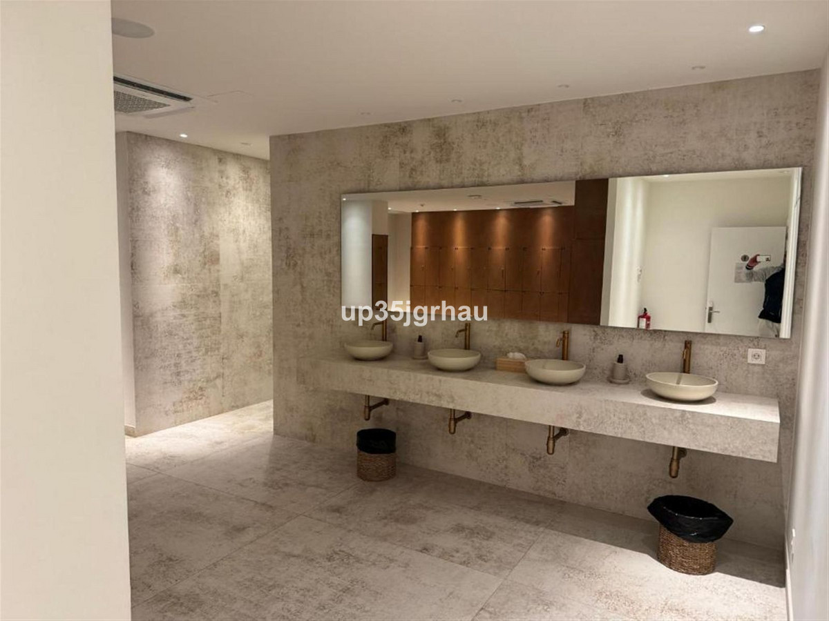 Huis te koop in Estepona | 2 slaapkamers H5462881