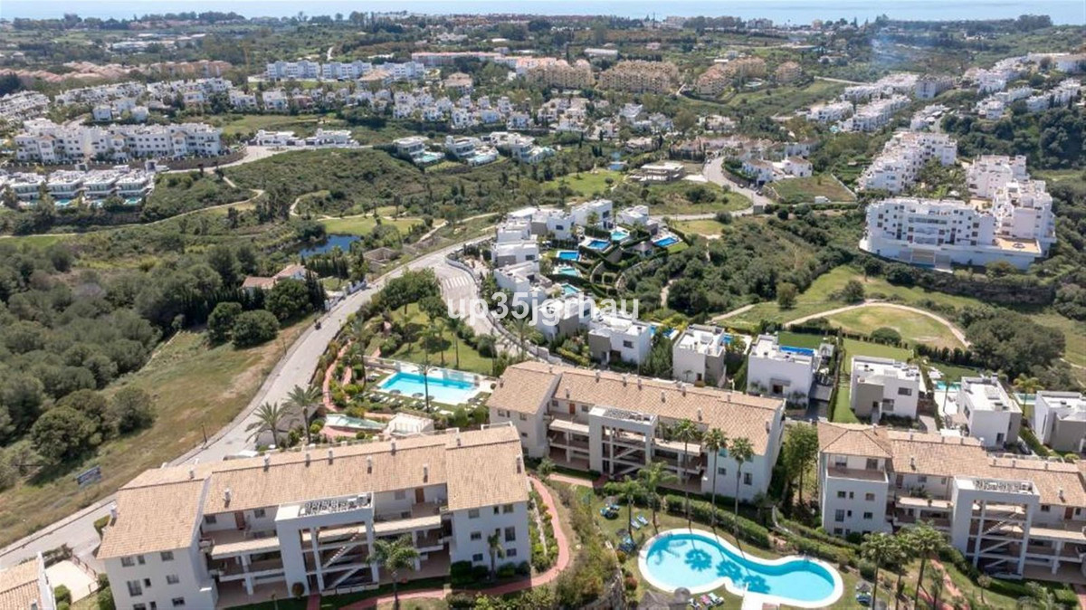 Huis te koop in Estepona | 2 slaapkamers H5462881