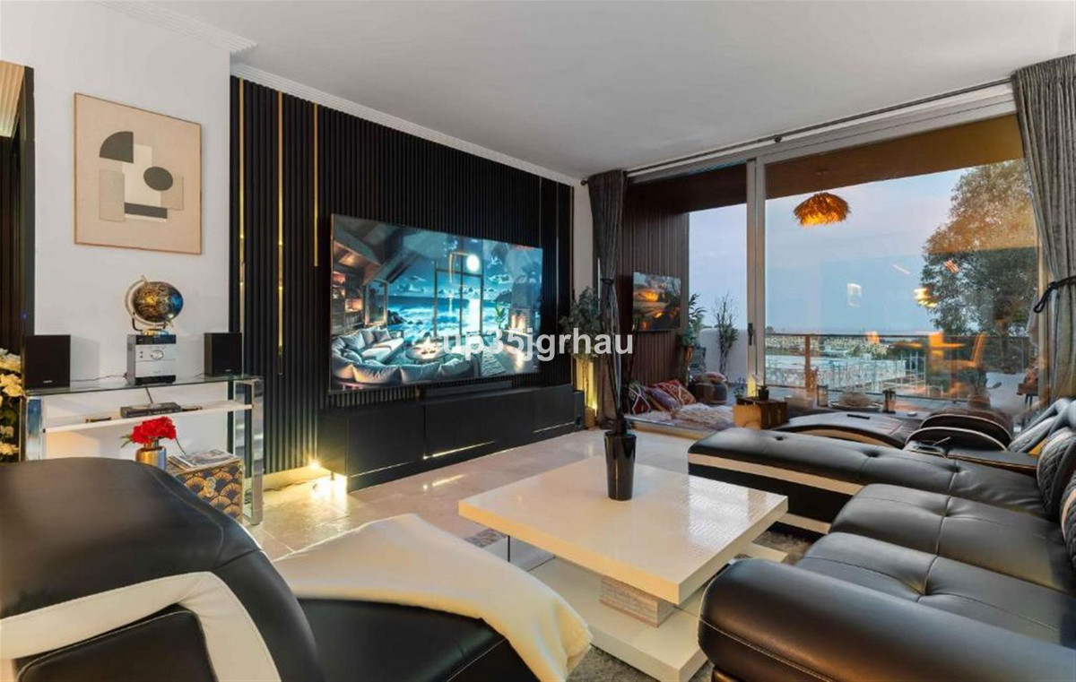 Huis te koop in Estepona | 2 slaapkamers H5462881