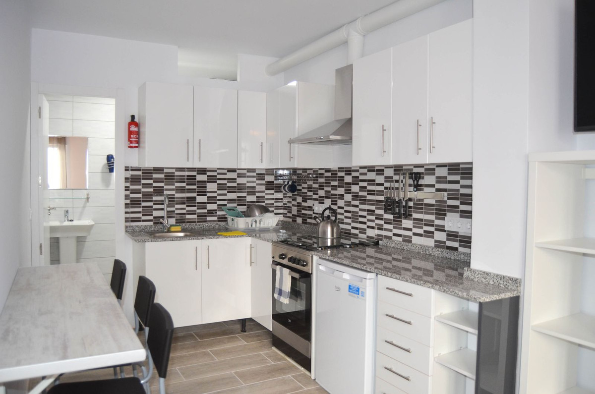 Huis te koop in Estepona | 4 slaapkamers H5462986