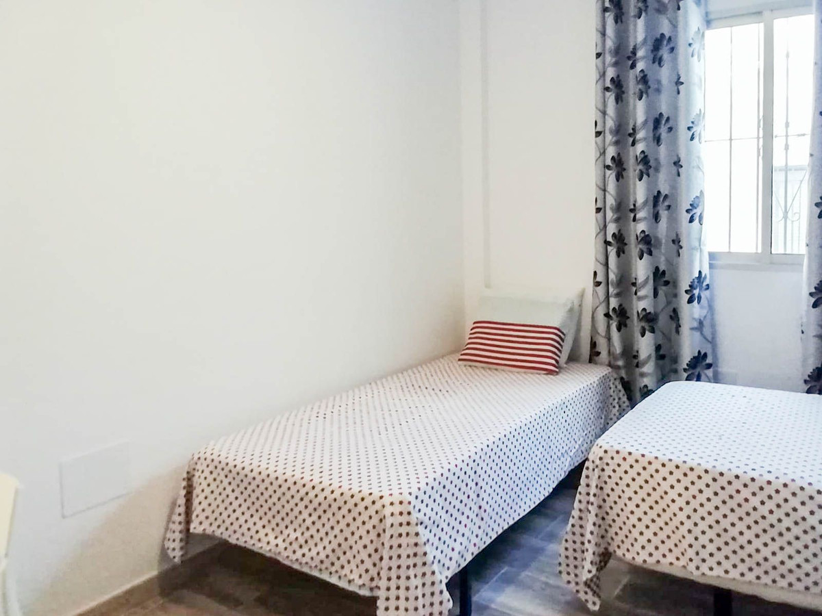Huis te koop in Estepona | 4 slaapkamers H5462986