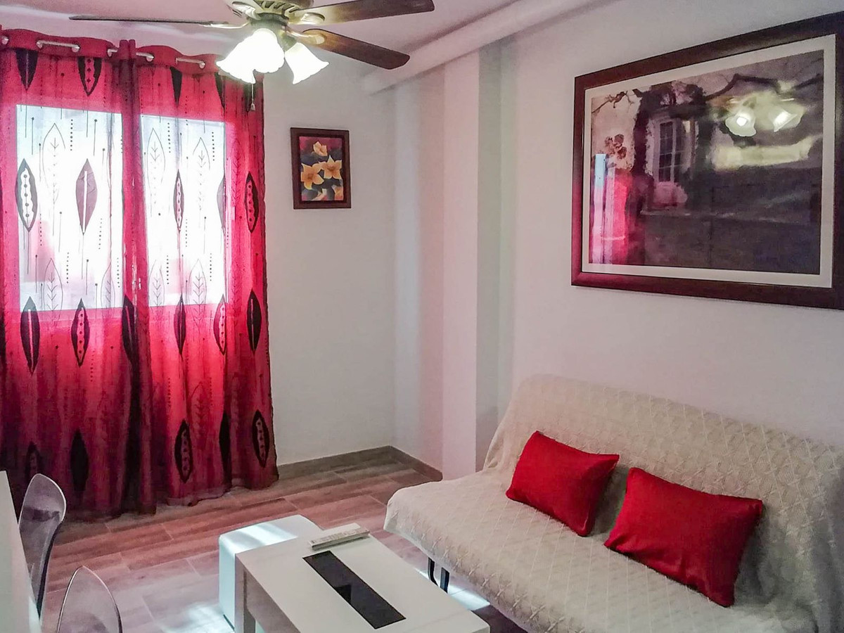 Huis te koop in Estepona | 4 slaapkamers H5462986