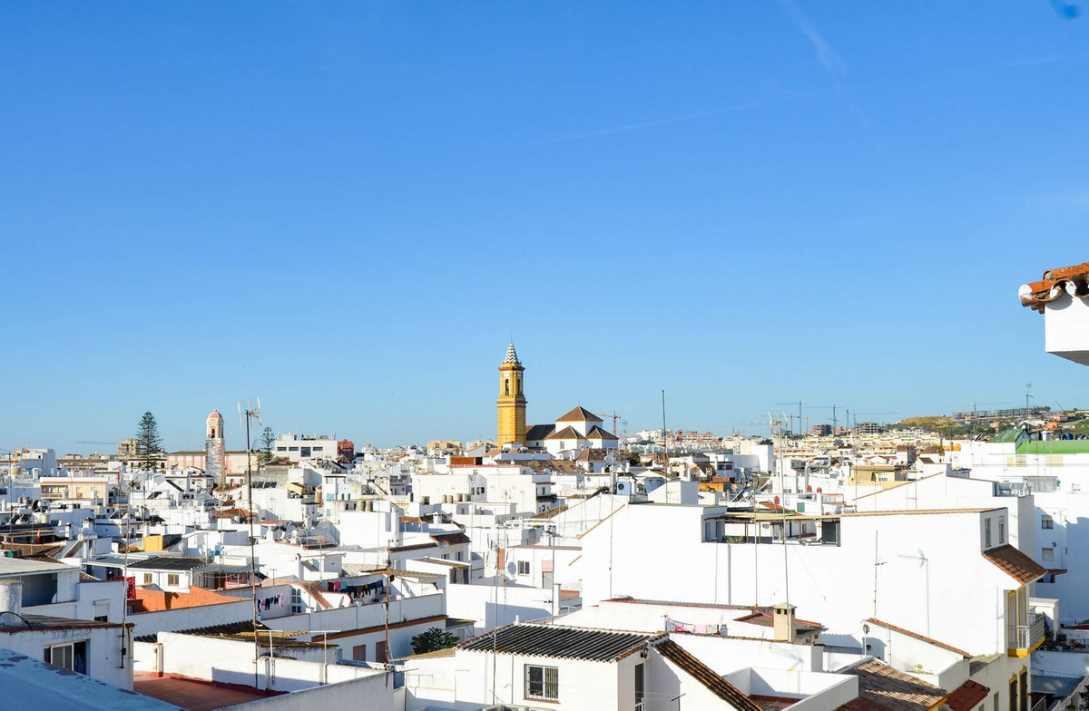 Huis te koop in Estepona | 4 slaapkamers H5462986