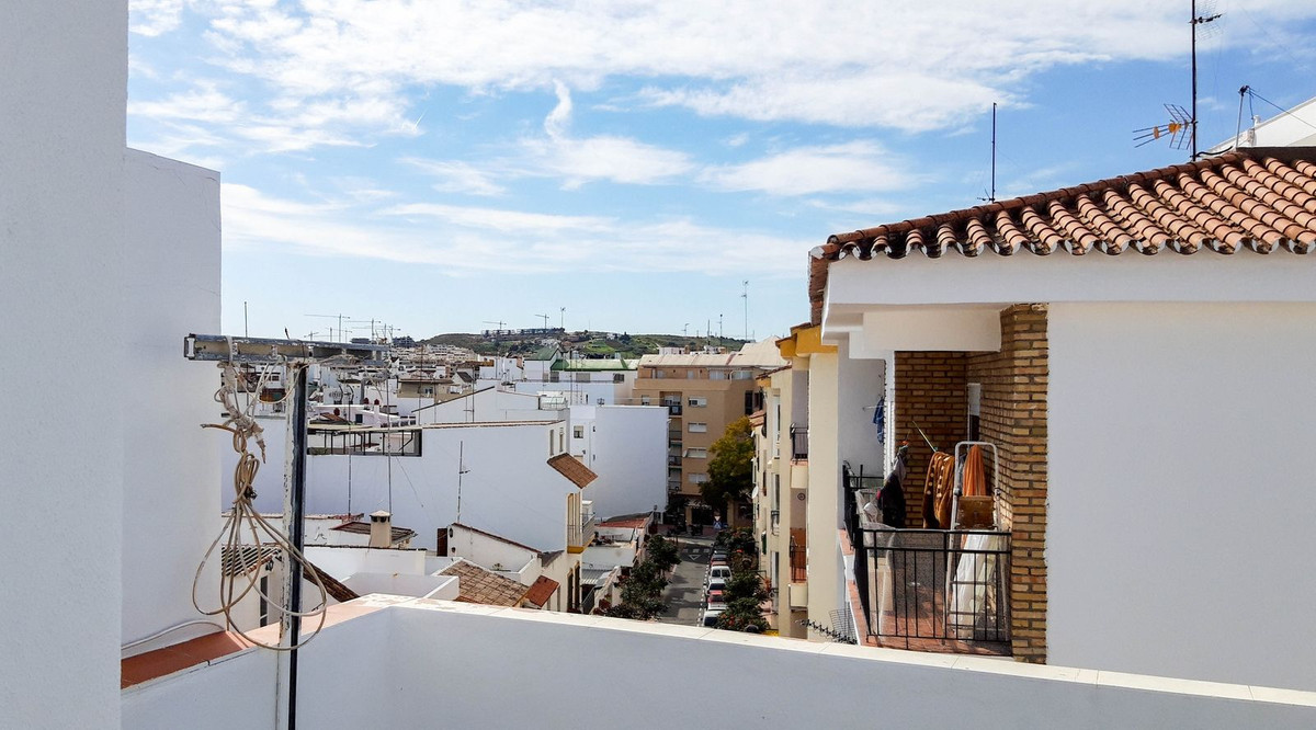 Huis te koop in Estepona | 4 slaapkamers H5462986
