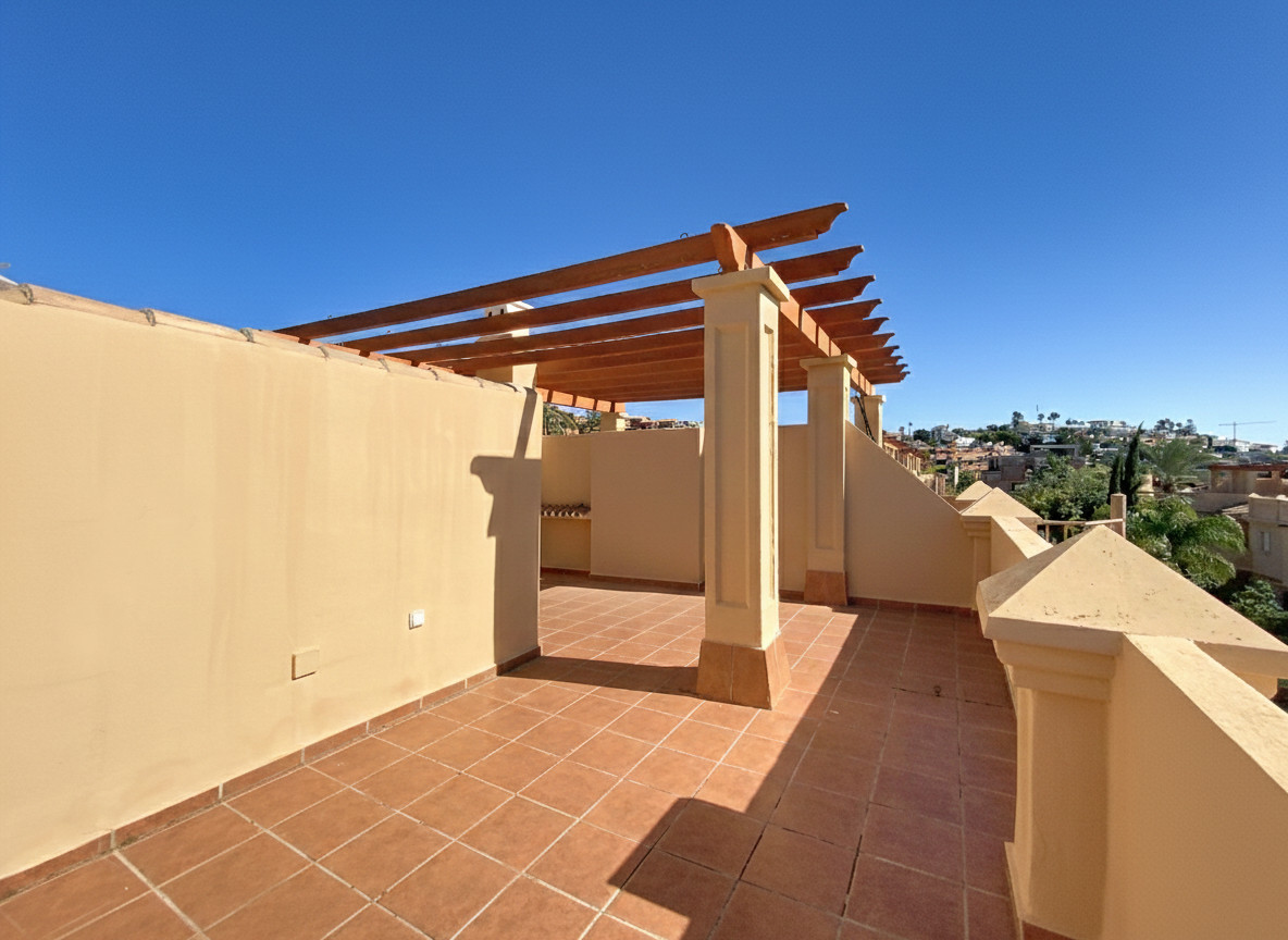 Huis te koop in Estepona | 3 slaapkamers H5464990