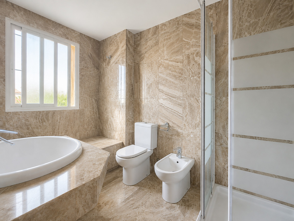 Huis te koop in Estepona | 3 slaapkamers H5464990