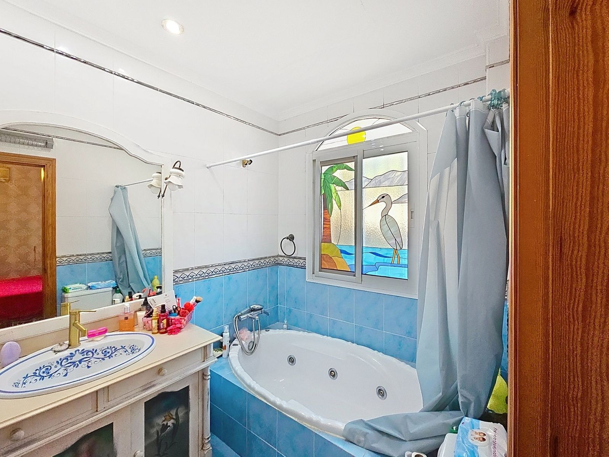 Huis te koop in Estepona | 3 slaapkamers H5465191