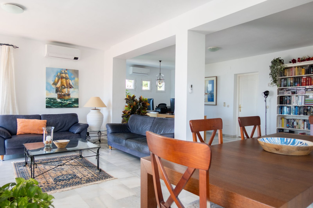 Huis te koop in Estepona | 3 slaapkamers H5465248