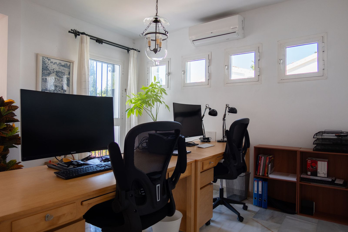 Huis te koop in Estepona | 3 slaapkamers H5465248