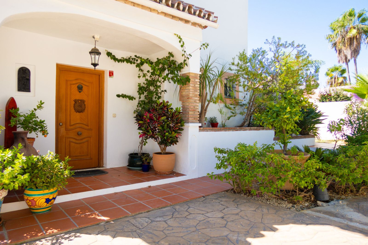 Huis te koop in Estepona | 3 slaapkamers H5465248