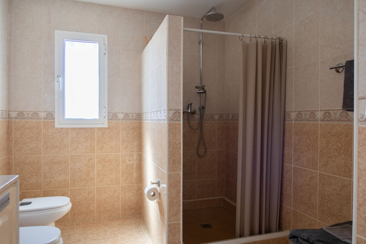 Huis te koop in Estepona | 3 slaapkamers H5465248