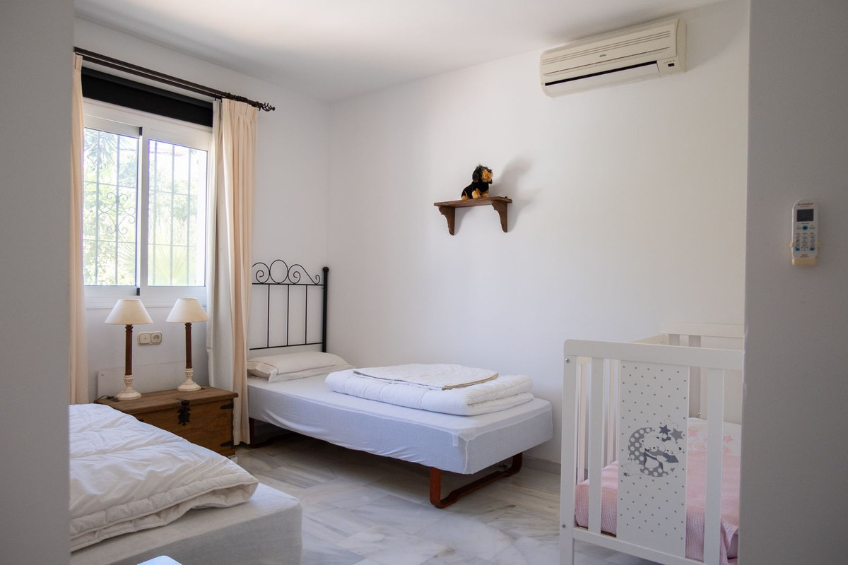 Huis te koop in Estepona | 3 slaapkamers H5465248