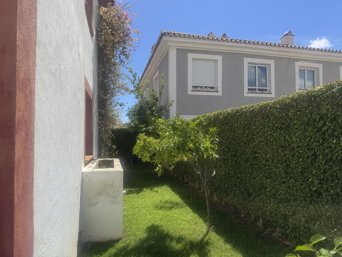 Huis te koop in Estepona | 3 slaapkamers H5468962