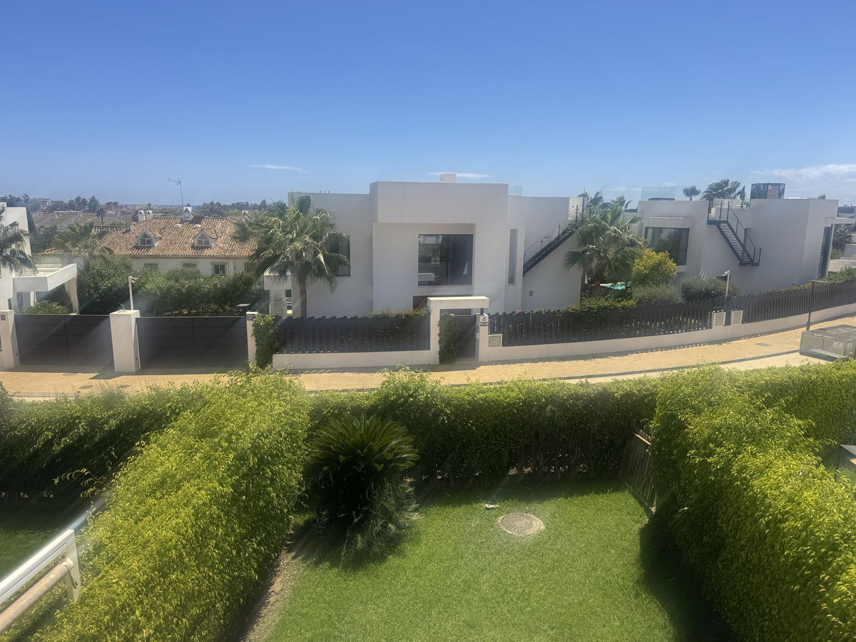 Huis te koop in Estepona | 3 slaapkamers H5468962