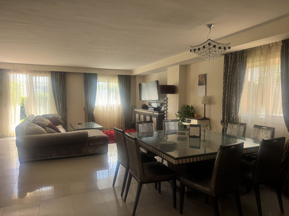Huis te koop in Estepona | 3 slaapkamers H5468962