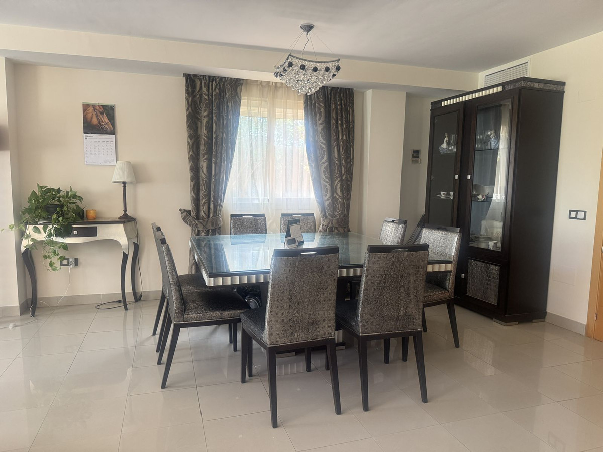 Huis te koop in Estepona | 3 slaapkamers H5468962