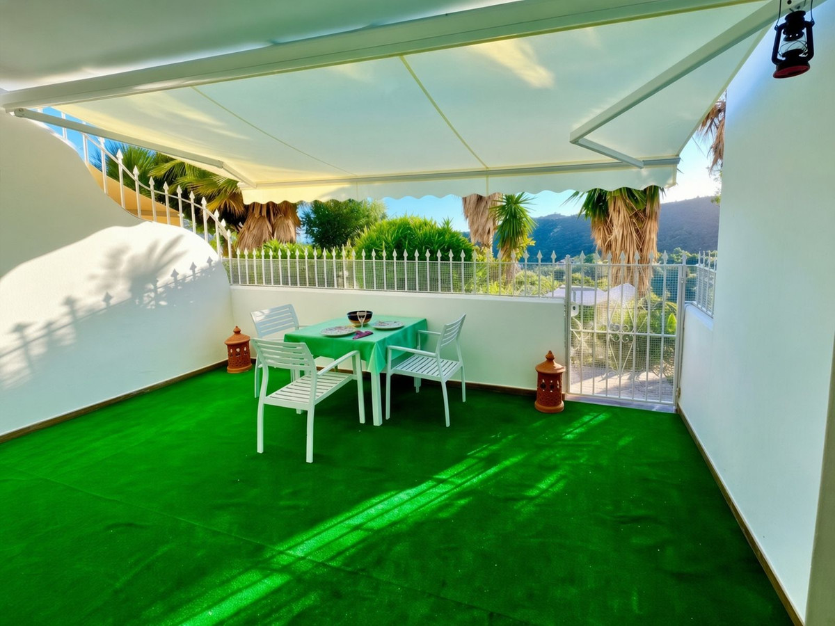 Huis te koop in Estepona | 2 slaapkamers H5471767