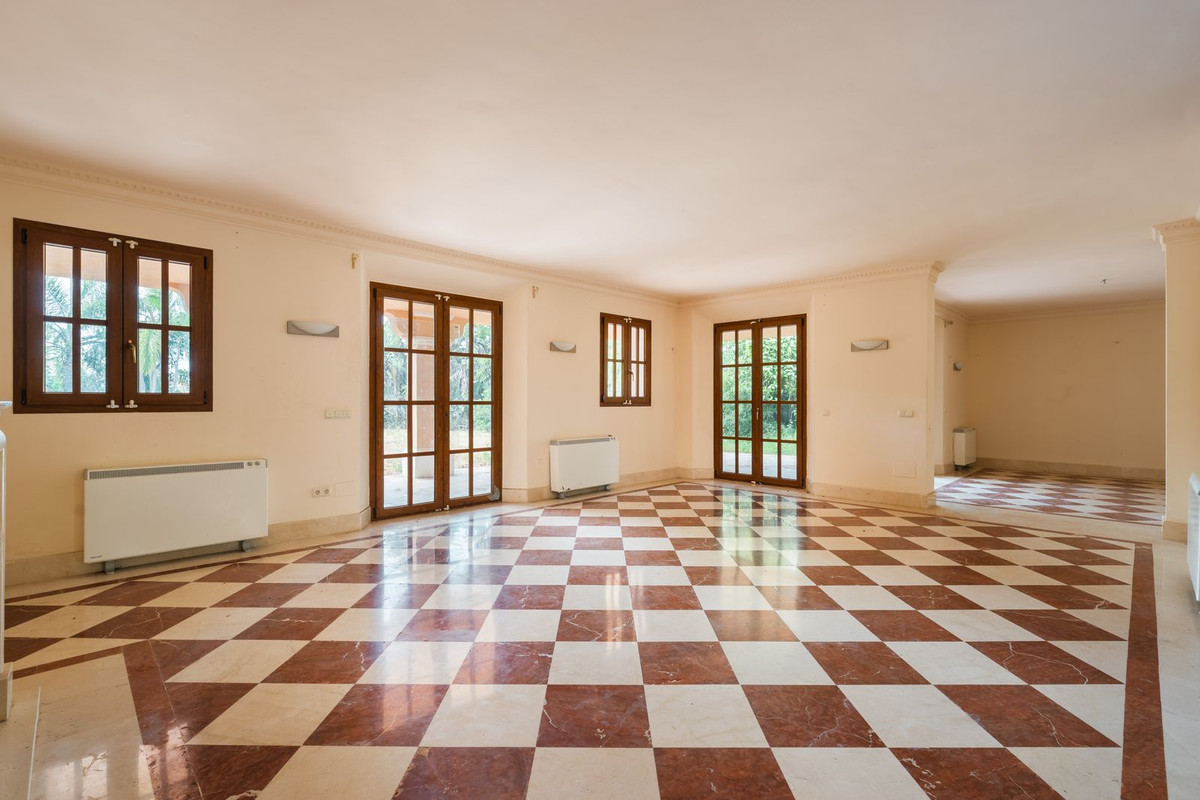 Huis te koop in Estepona | 4 slaapkamers H5472985