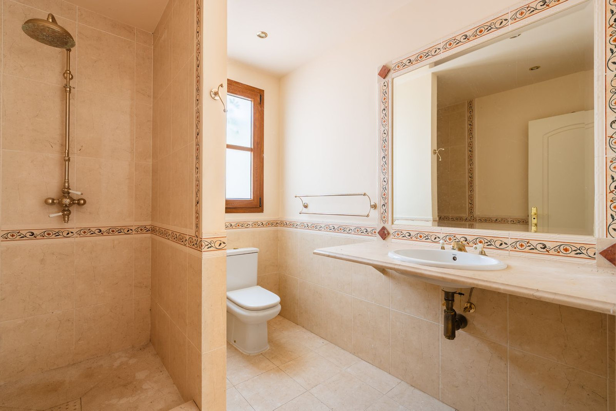 Huis te koop in Estepona | 4 slaapkamers H5472985