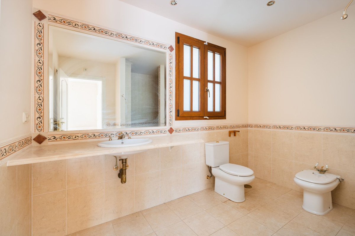 Huis te koop in Estepona | 4 slaapkamers H5472985
