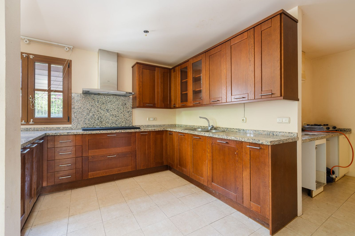 Huis te koop in Estepona | 4 slaapkamers H5472985
