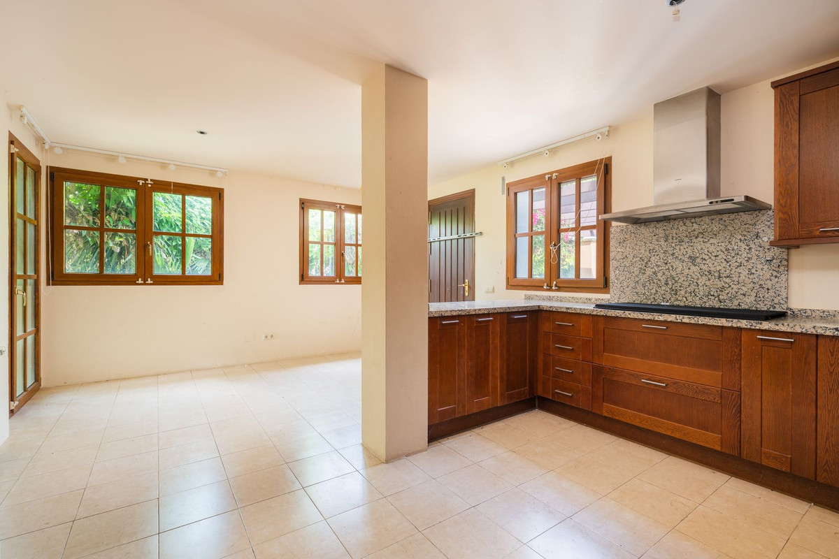 Huis te koop in Estepona | 4 slaapkamers H5472985