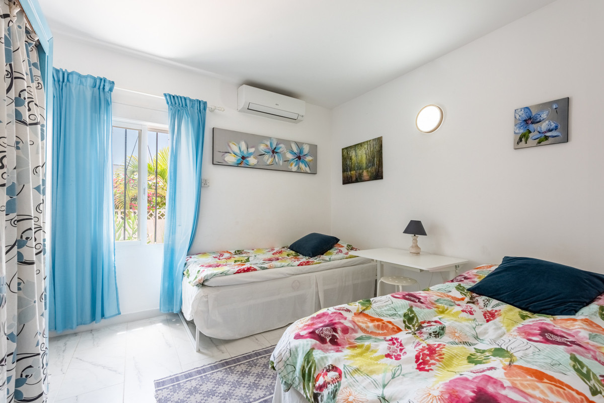 Huis te koop in Estepona | 2 slaapkamers H5473921