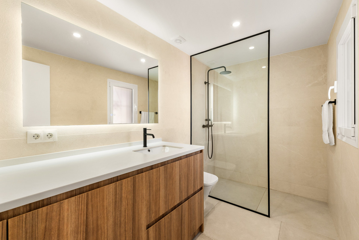 Huis te koop in Estepona | 4 slaapkamers H5476009