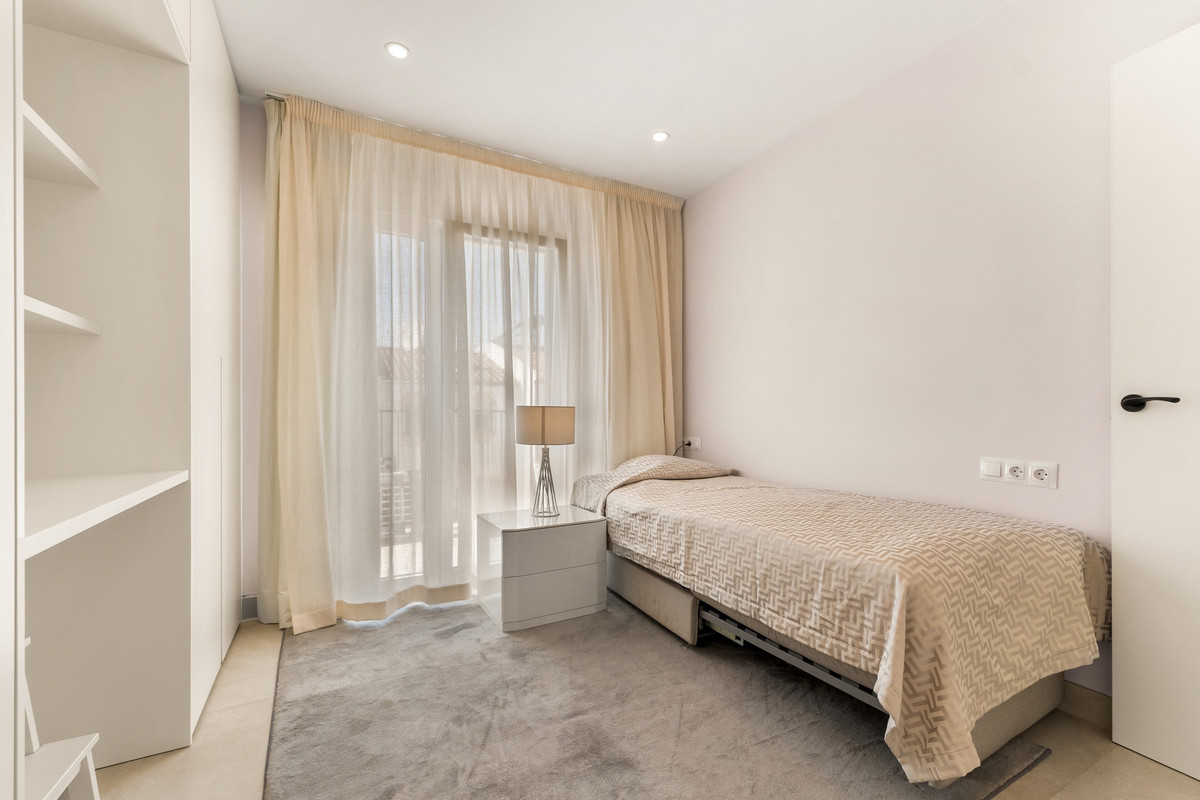 Huis te koop in Estepona | 4 slaapkamers H5476009