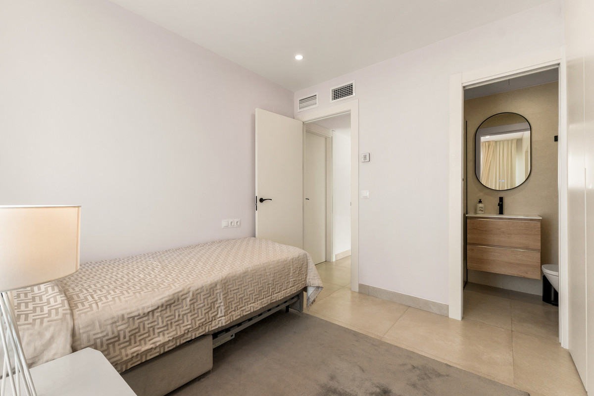 Huis te koop in Estepona | 4 slaapkamers H5476009