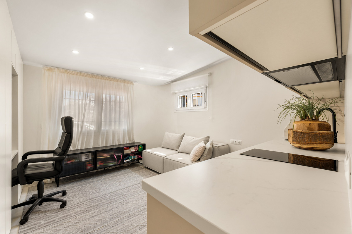Huis te koop in Estepona | 4 slaapkamers H5476009