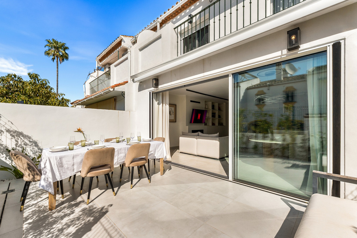 Huis te koop in Estepona | 4 slaapkamers H5476009