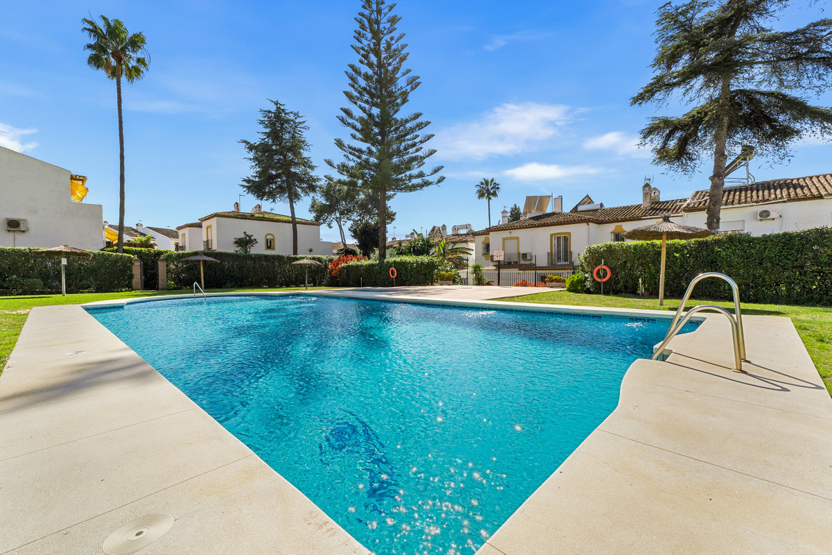 Huis te koop in Estepona | 4 slaapkamers H5476009