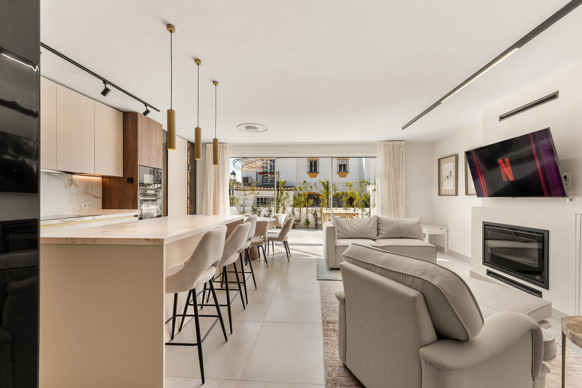 Huis te koop in Estepona | 4 slaapkamers H5476009